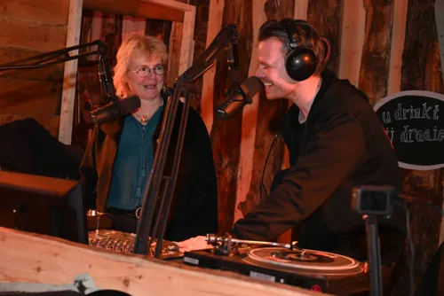 pn12122023 zuidwolde opening vinylcafe2