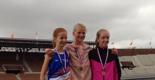 podium e1473017918192