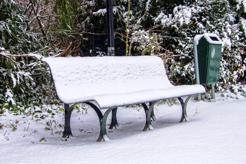 zuidwolde winter bankje