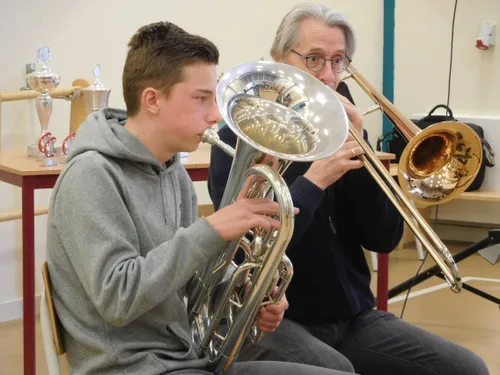 zuidwolde wop 2022 bart katerberg l en docent martin oosterwijk r