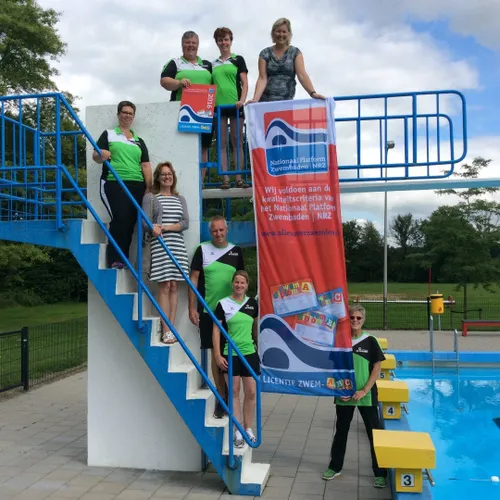 zwembad de slenken in de wijk