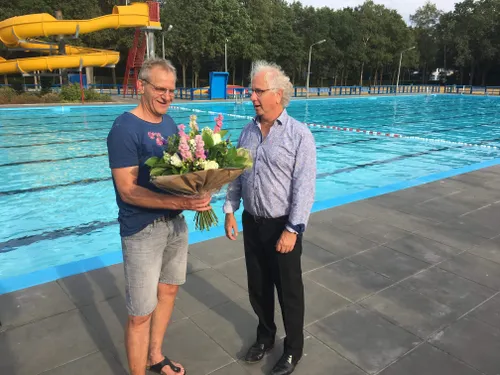 zwembad waterlelie 50000 bezoekers