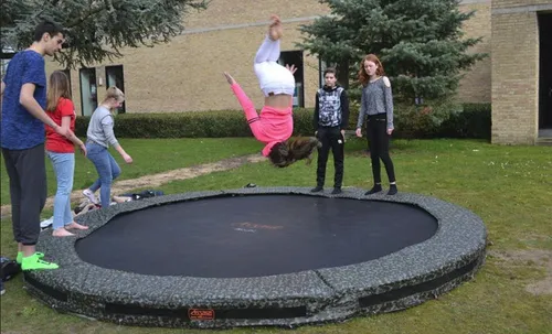 trampoline3