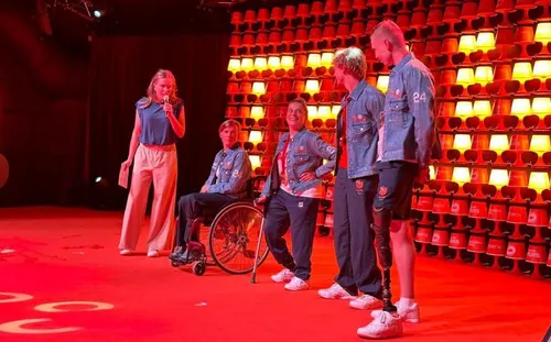 Huldiging in het TeamNL-huis