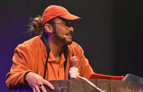 Jelger Elzinga als Bennie Thuis