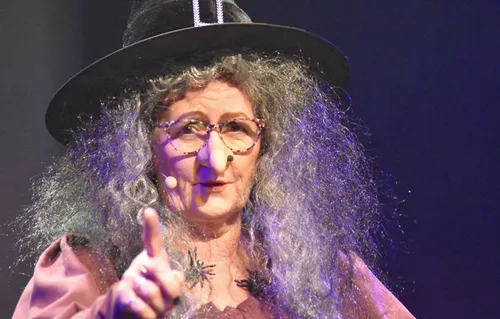 Liese Kimenai als Heks Reutemeteut