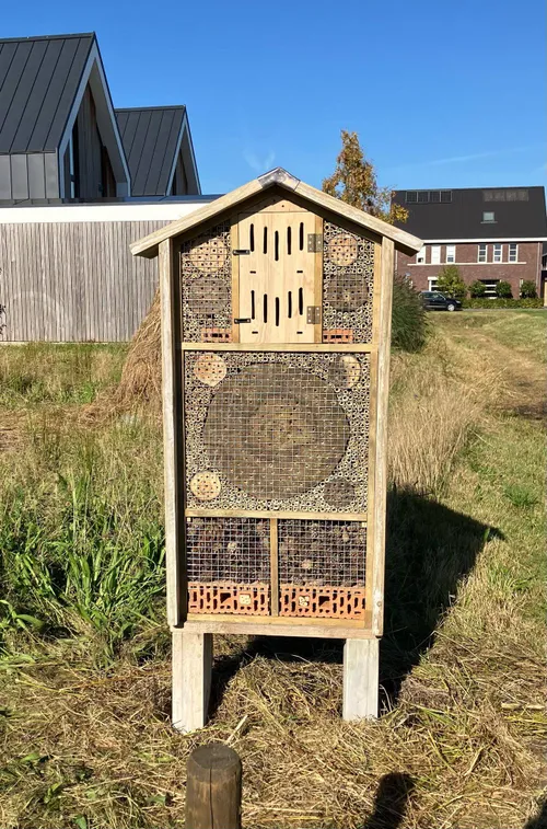 Voedselparkvrijwilliger
Adriaan maakte van gebruikte materialen een insectenhotel voor het park