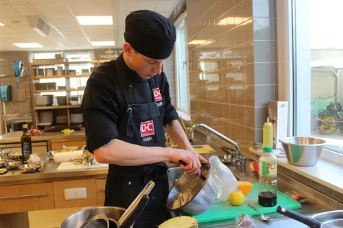 dr coll robin krikken aan het werk scaled