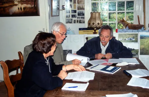 ca 2000 deel bestuur vereniging behoud biesbosch vlnr regna zeeuw jankoolen ejsmund hinborch foto huub oome