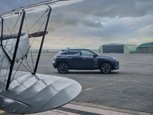 10 ds automobiles introduceert speciale antoine de saint exupery collection