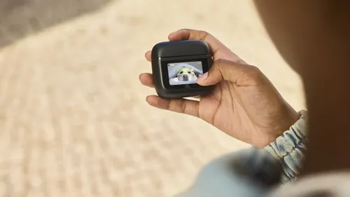 548619 jbl tour pro 3 lifestyle 2 36d06c original 1723189355