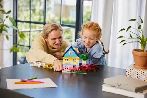 kids building lego 11035 lifestyle build