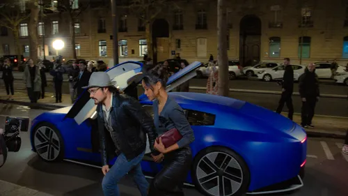 zoe saldana jaguar screengrab highres