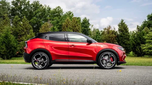 Alfa-Romeo-Junior-VELOCE-280