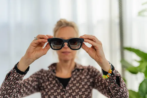 hnt livetext credits ali parpaei 04