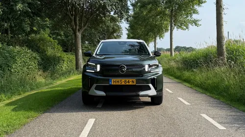 Citro&euml;n_&euml;-C3_Aircross_02