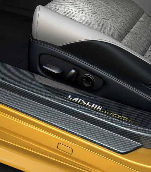 <i>Job wel done by Lexus.</i>