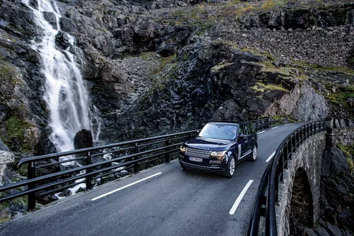 19-range-rover-jonas-bendiksen