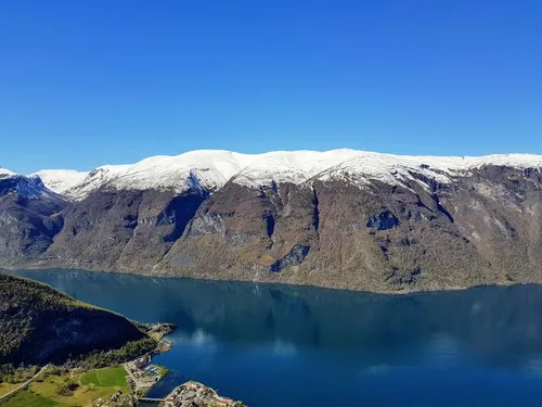 Noorwegen in de zomer ziet er uit als een droom