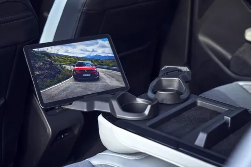 41_Renault-Scenic-E-Tech-electric-rijden-met-de-Car-of-the-Year-2024-scaled (1)