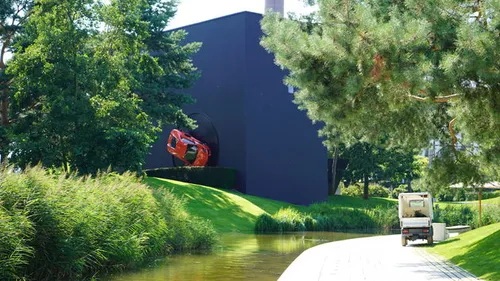 Beetje bluf bij Lamborghini, geen auto`s, wel veel video