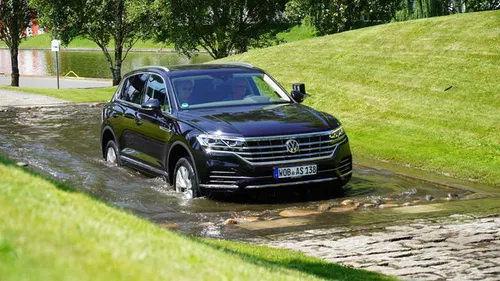 Spelen en de limieten opzoeken met Volkswagen op de off-road track in Autostadt