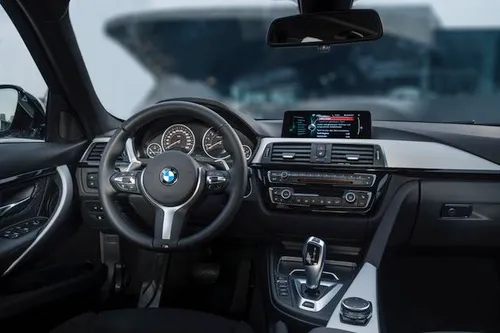 BMW 330e - CarRepublic -7