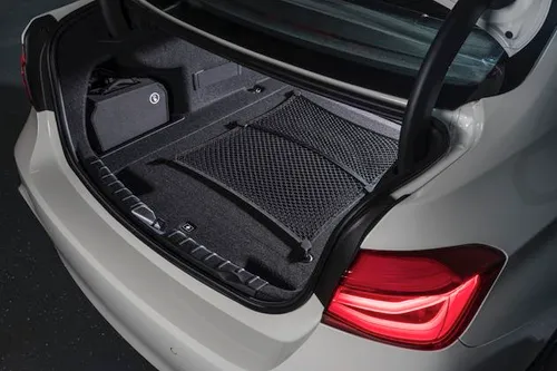 BMW 330e - CarRepublic -9