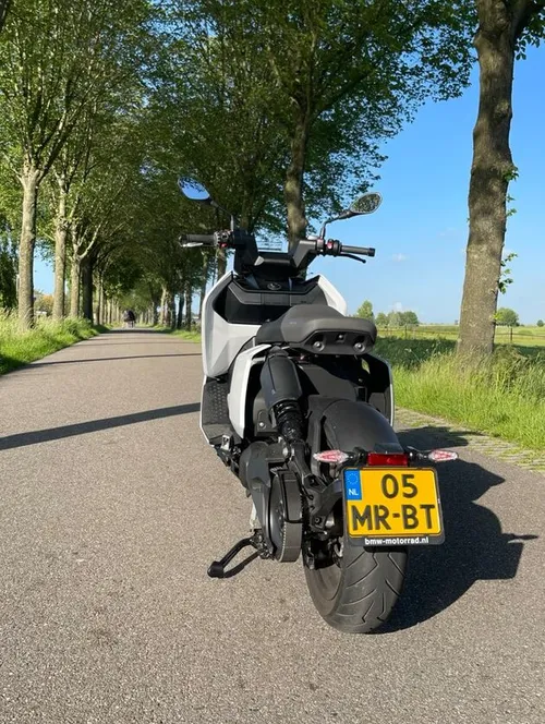 BMW CE04 Achterkant