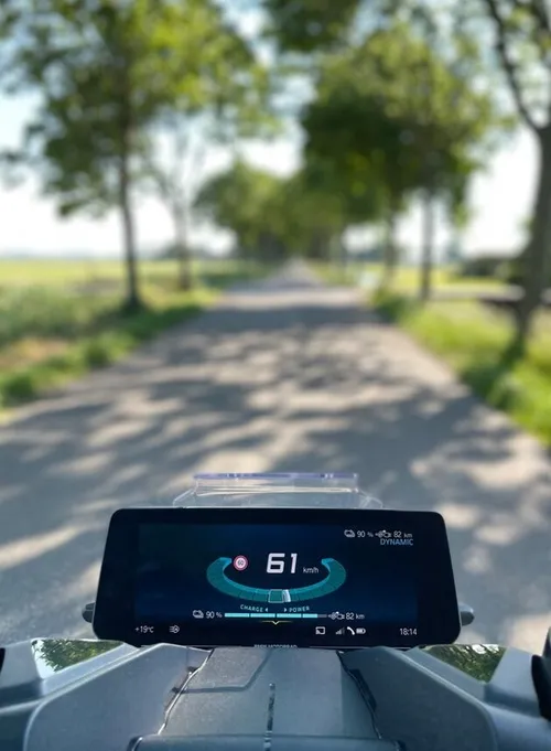 BMW CE04 Scherm hoog