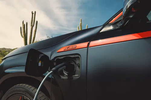 Het geheim van de 748 pk en fluistermodus in de stad