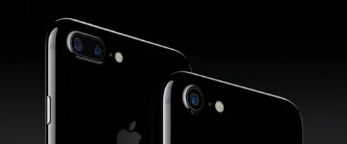 De enkele en dubbele camera aan de achterzijde