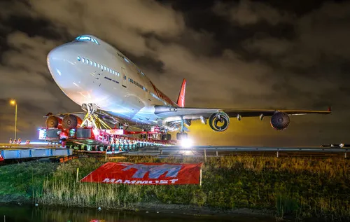 Corendon_Boeing_747_11