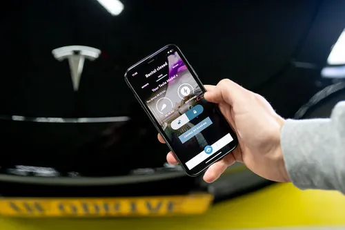 <em>De volledig digitale service van UFODRIVE is ideaal bij huurauto`s<\/em>