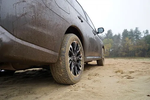 mitsubishi_outlander_phev_11