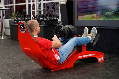 Nissan_24_uur_le_mans_playstation