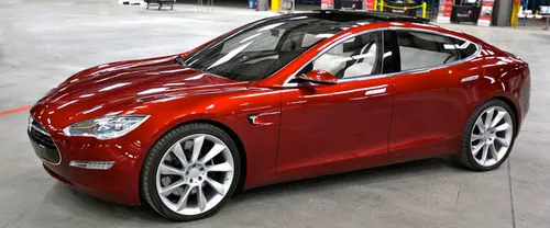 dutje-zelfrijdende-tesla-