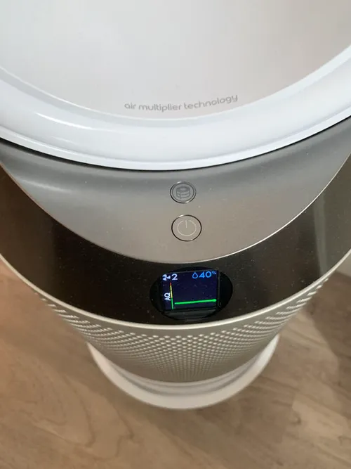 <i>Het kleine maar realtime display op het apparaat zelf.</i>