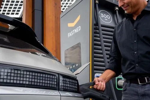 Het aantal hyperchargers (150 - 300 kW) groeide in het vierde kwartaal met 137.