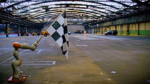 Dronekhana\u201d is vernoemd naar het YouTube-fenomeen Gymkhana