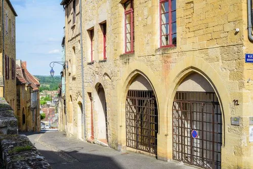 <em>Plaatsje Gourdon, dat ligt op de grens van de Dordogne en De Lot<\/em><em>.<\/em>