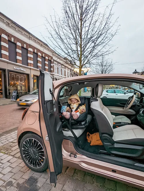 Ideaal met kleine kinderen: de Fiat 500e 3+1 heeft een extra deur