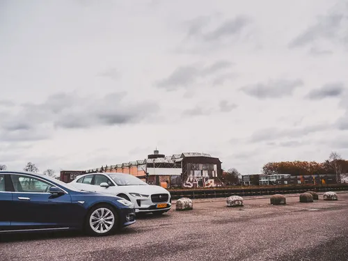 <em>Eens kijken of de Britten een geduchte concurrent op de markt hebben gezet!<\/em>