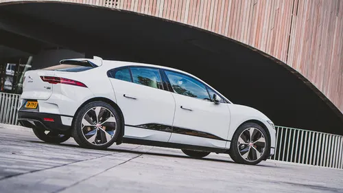 Jaguar_I-Pace_373