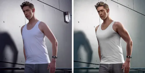 Geposeerd als John Krasinski.