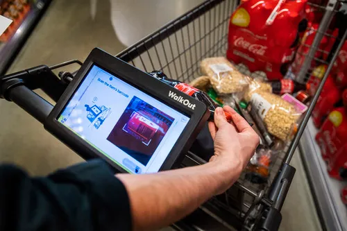 De slimme winkelwagen van Jumbo