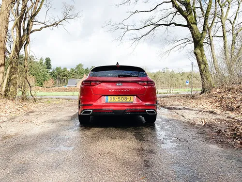 <i>Achterkant Kia ProCeed.</i>