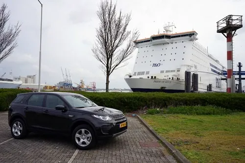 Land Rover Discovery Sport -19- CarRepublic - Wouter Spanjaart