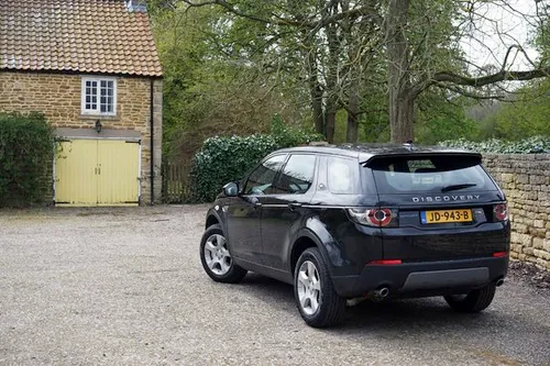 Land Rover Discovery Sport -7- CarRepublic - Wouter Spanjaart