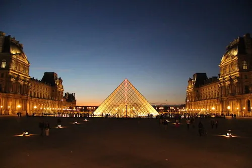 Het Louvre in Parijs staat op nummer 6 in de lijst&nbsp;